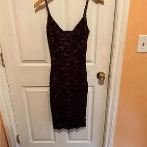 Aziz Bodycon Lace Midi Dress